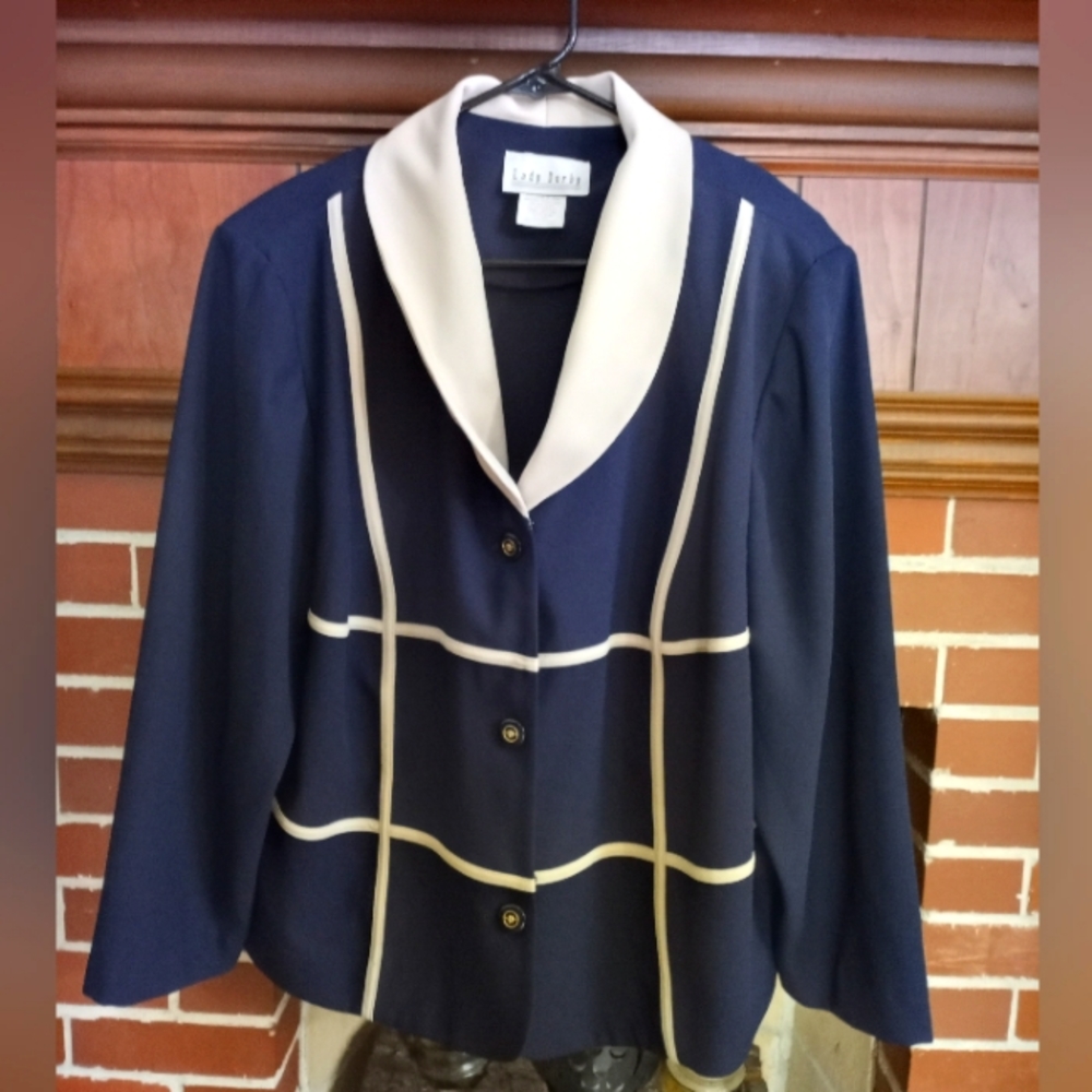 Lady Dorby suit jacket